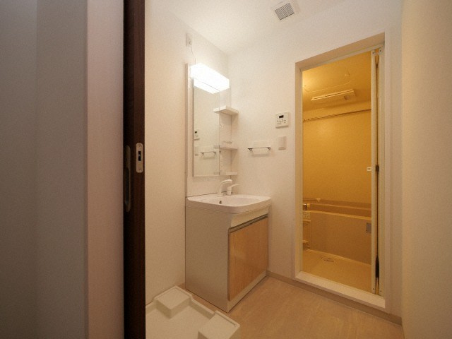 大阪市生野区巽中３丁目のアパートの独立洗面台