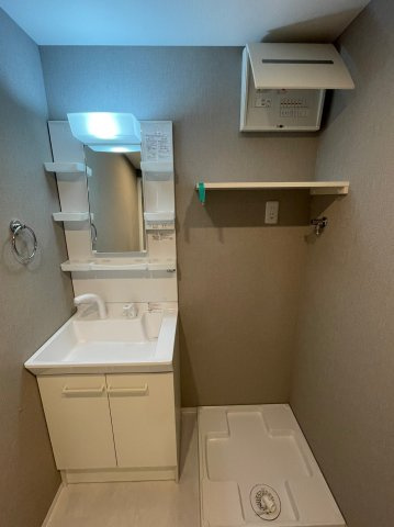 東京都目黒区目黒本町4丁目　一棟マンション　武蔵小山駅徒歩圏内　2023年築物件の独立洗面台