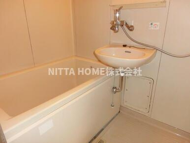 エビスハイツの浴室|独立している浴室です◇