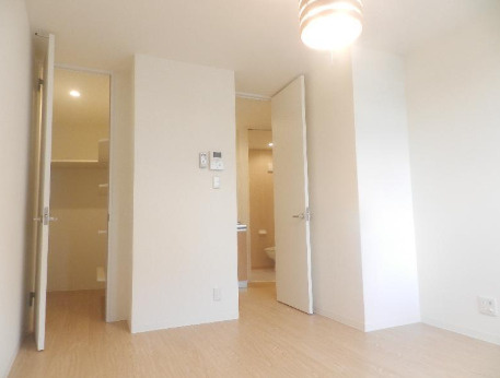 THE CITY 塩屋の内装