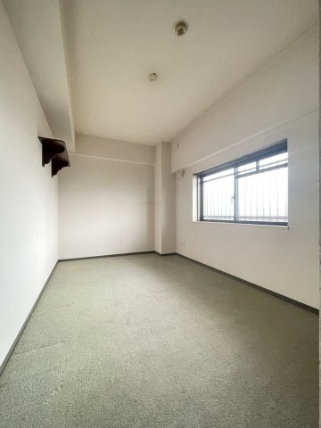 ダイアパレス西宝町弐番館の洋室