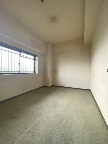 ダイアパレス西宝町弐番館の洋室