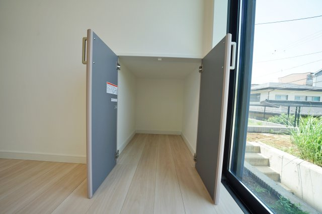 【横浜市保土ケ谷区仏向町1135-3全5棟新築戸建てA号棟】★仲介手数料無料★（仏向小学校・橘中学校）の収納