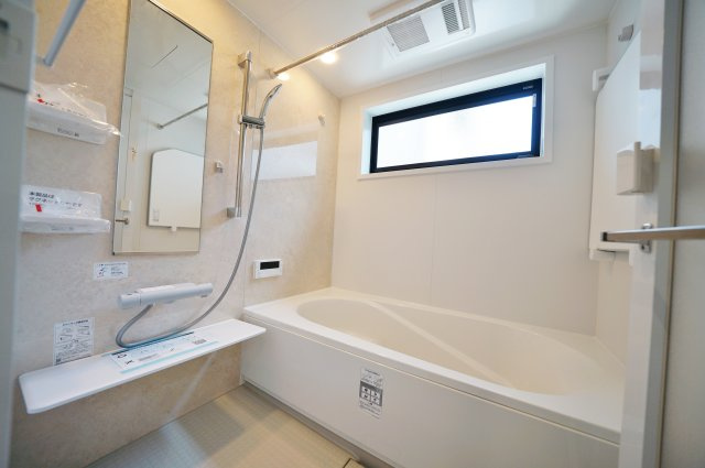 【横浜市保土ケ谷区仏向町1135-3全5棟新築戸建てA号棟】★仲介手数料無料★（仏向小学校・橘中学校）の浴室