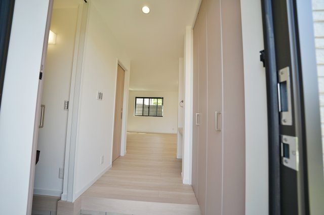 【横浜市保土ケ谷区仏向町1135-3全5棟新築戸建てA号棟】★仲介手数料無料★（仏向小学校・橘中学校）の玄関