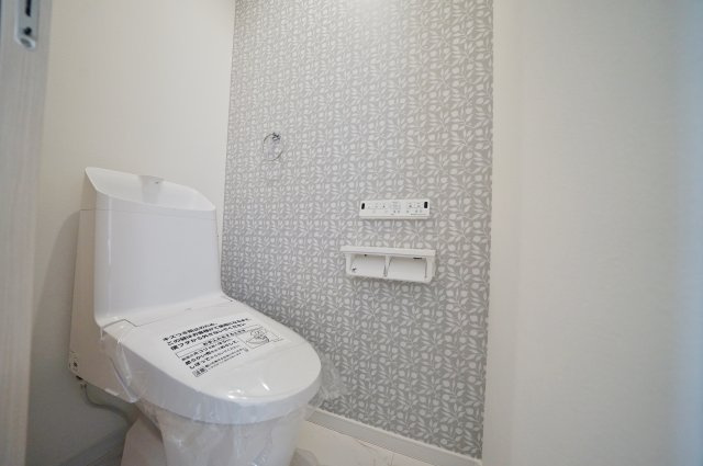 【横浜市保土ケ谷区仏向町1135-3全5棟新築戸建てA号棟】★仲介手数料無料★（仏向小学校・橘中学校）のトイレ