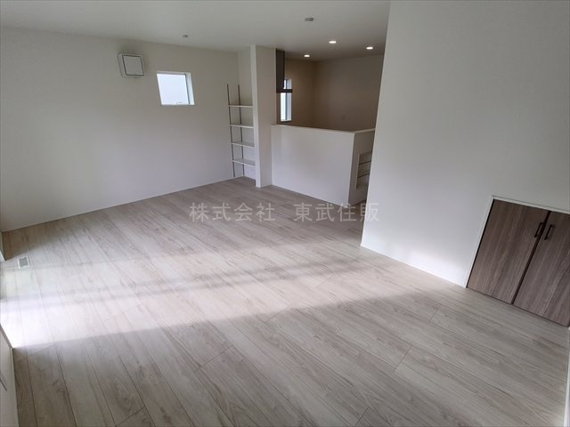 【居間・リビング】の画像