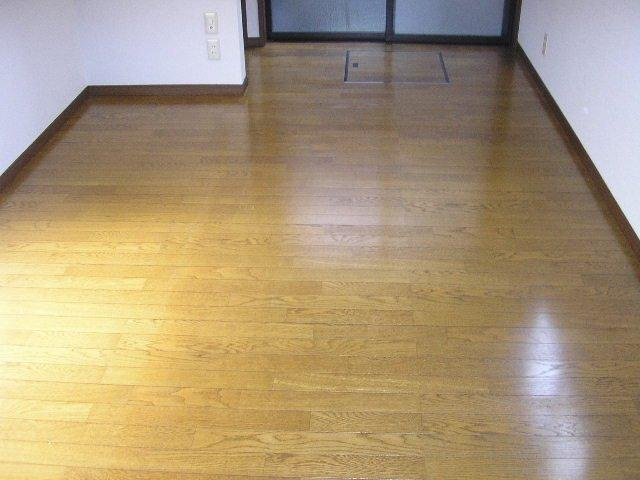 エスポワール日吉の居間・リビング|フローリング 