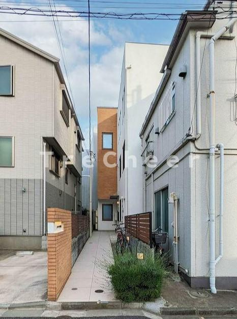 マメールロワ本駒込のエントランス