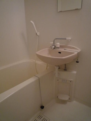 【浴室】 | アロースフォリア