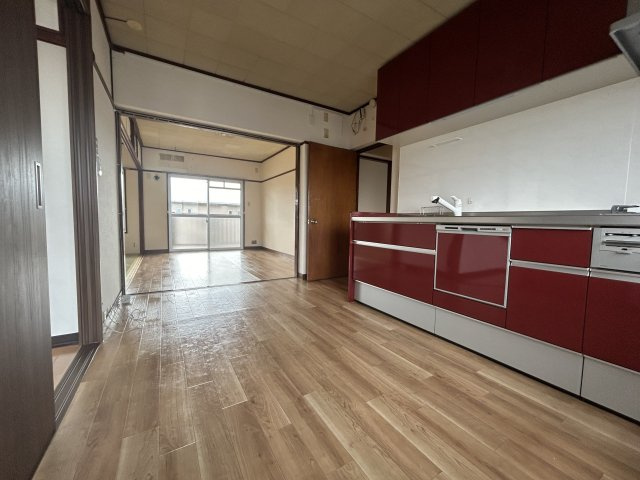 金剛第二住宅145棟の居間・リビング