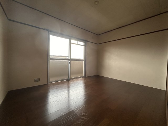 金剛第二住宅145棟の洋室