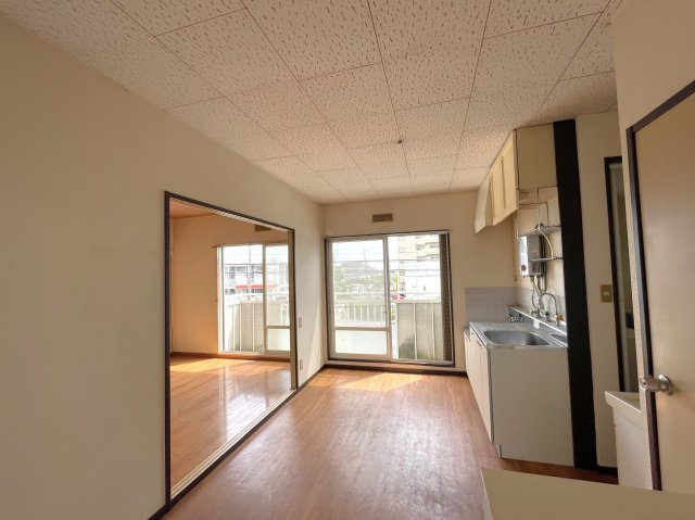 板倉ハイツの居間・リビング