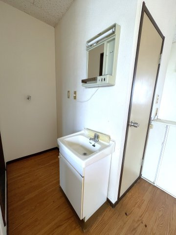 板倉ハイツの独立洗面台