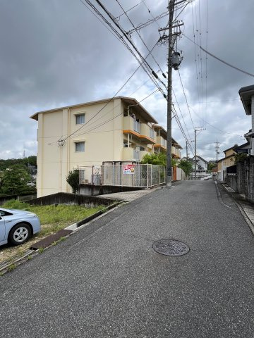 瀬戸市原山町の一棟マンションの外観