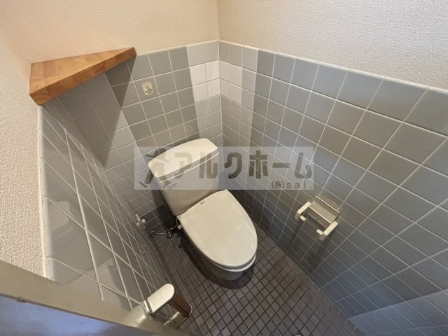 柏原市玉手町の店舗一部のトイレ