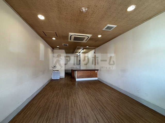 柏原市玉手町の店舗一部の内装
