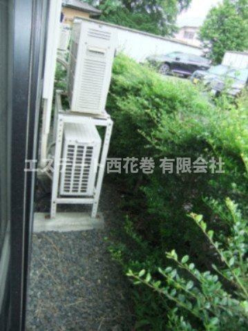 レジデンス悠Bのバルコニー|1階はバルコニーがありません。