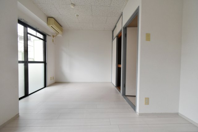 カーサ上甲子園の居間・リビング