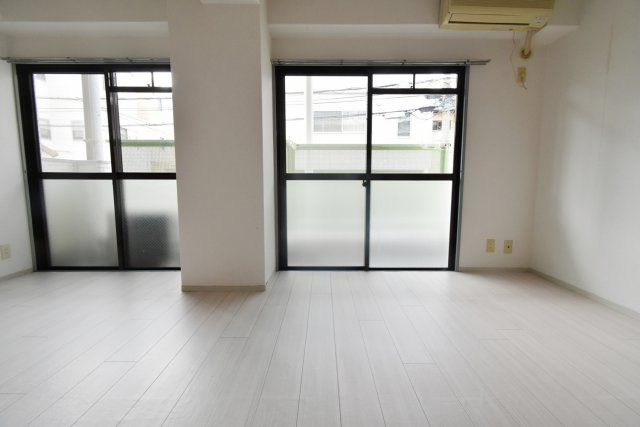 カーサ上甲子園の居間・リビング