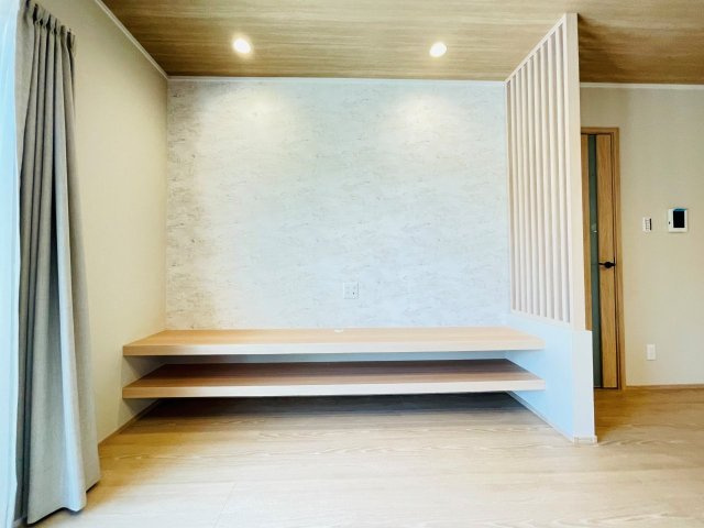 岡崎市上地6丁目　新築分譲住宅　全5棟　1号棟の居間・リビング|テレビボードとしてお使いいただけます♪