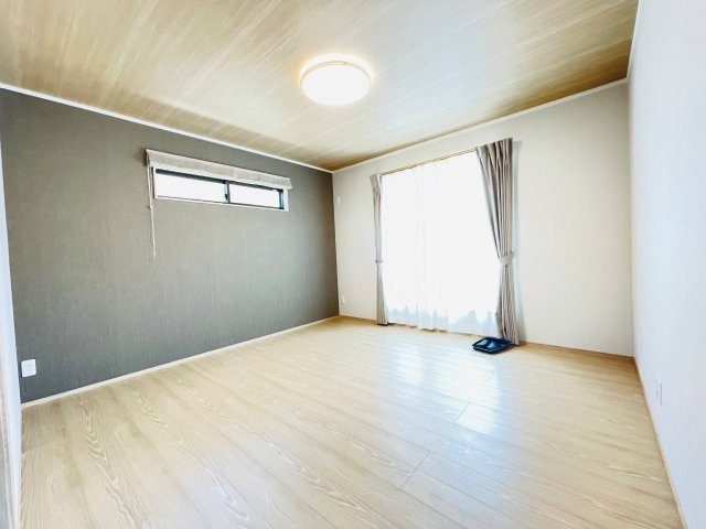 岡崎市上地6丁目　新築分譲住宅　全5棟　1号棟の洋室|居室は、収納つきで子ども部屋や寝室など多彩な用途の利用ができます♪