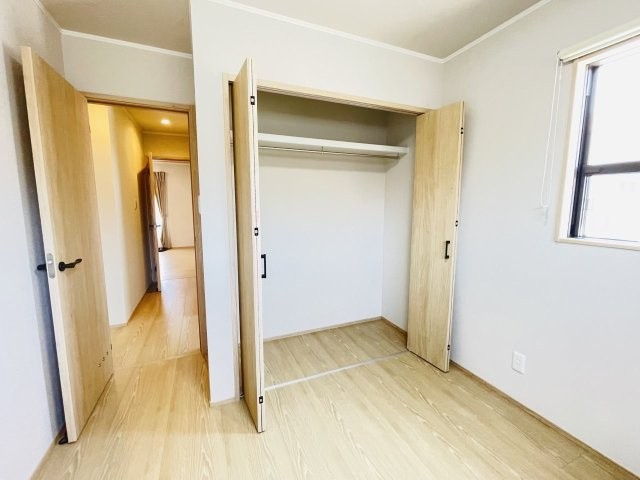 岡崎市上地6丁目　新築分譲住宅　全5棟　1号棟の収納|豊富な数のクローゼットには、衣類、日用品、家族の思い出まで大切に保管できます♪