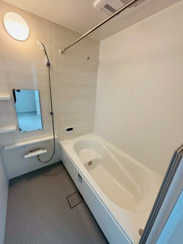 ケイアイエルデ／菊池郡大津町１期／２号棟の浴室|24時間換気機能・乾燥機能もついております！