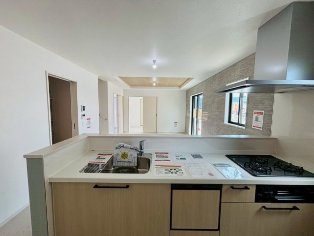 ケイアイエルデ／菊池郡大津町１期／２号棟のキッチン|大津町室2号棟！外観・室内設備をご確認下さい！当日内覧大歓迎