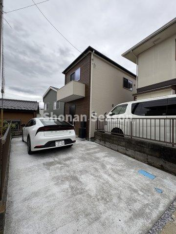 【駐車場】 | 北向き私道4.5ｍに接道！ぜひ現地でお車のサイズ等ご確認下さいね♪