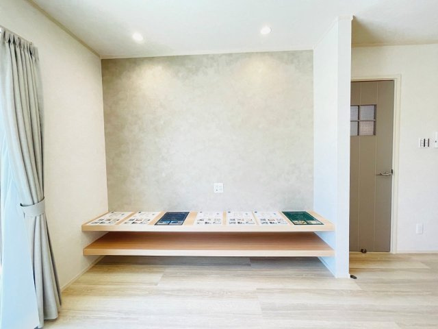 岡崎市上地6丁目　新築分譲住宅　全5棟　2号棟の居間・リビング|テレビボードとしてお使いいただけます♪