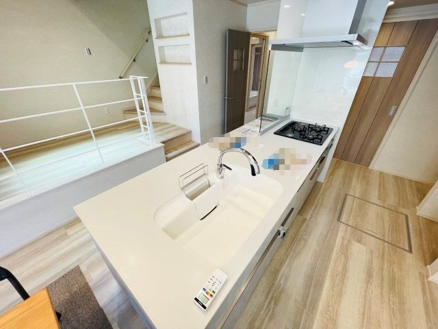 岡崎市上地6丁目　新築分譲住宅　全5棟　2号棟のキッチン|浄水器一体型水栓です。