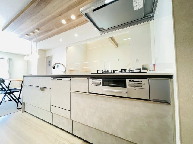 岡崎市上地6丁目　新築分譲住宅　全5棟　2号棟のキッチン|使い勝手の良いシステムキッチン。