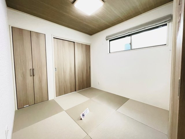 岡崎市上地6丁目　新築分譲住宅　全5棟　2号棟の和室|独立和室は来客時や、リビングの音が気にならないので個室としても活躍します♪