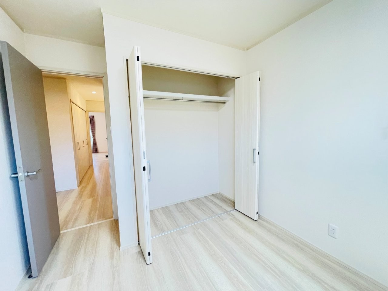 岡崎市上地6丁目　新築分譲住宅　全5棟　2号棟の収納|豊富な数のクローゼットには、衣類、日用品、家族の思い出まで大切に保管できます♪