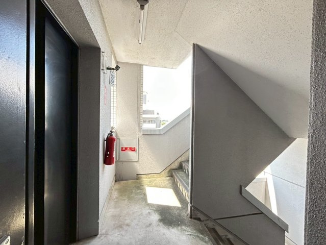 イーストガーデンポプラ館の外観