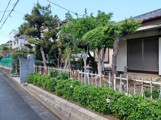 鳩山町鳩ヶ丘2-867-265　古家付土地66坪の外観