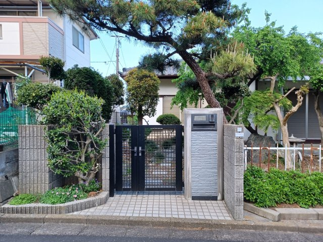 鳩山町鳩ヶ丘2丁目　古家付土地66坪の外観