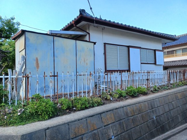 鳩山町鳩ヶ丘2丁目　古家付土地66坪の外観