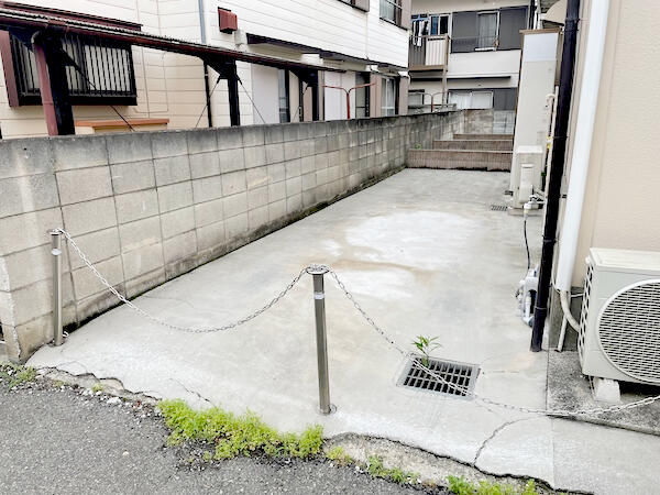 スカイハイツの駐車場