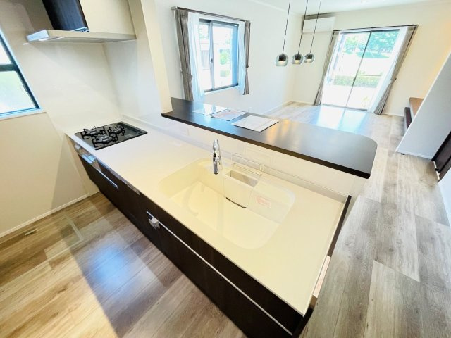 岡崎市上地6丁目　新築分譲住宅　全5棟　3号棟のキッチン|浄水器一体型水栓です。