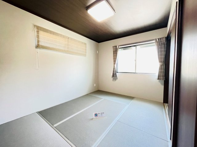 岡崎市上地6丁目　新築分譲住宅　全5棟　3号棟の和室|独立和室は来客時や、リビングの音が気にならないので個室としても活躍します♪