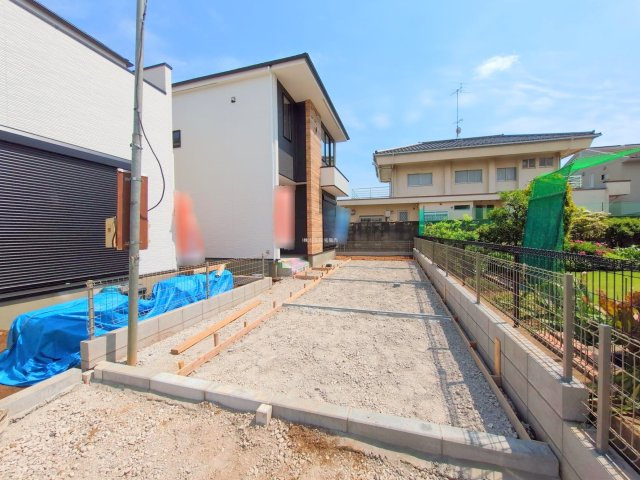 富士見市大字水子の新築一戸建の前面道路含む現地写真