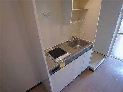 【キッチン】 | ミヤ・ミショーレ | ＩＨコンロの広めキッチン