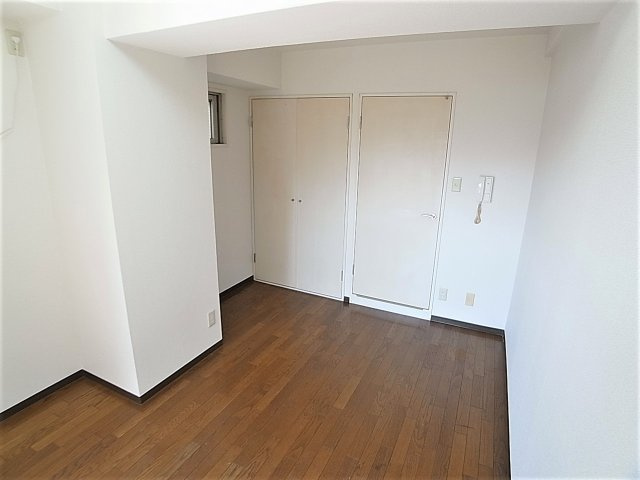 ミヤ・ミショーレの居間・リビング|洋室6帖タイプ、一人暮らしに丁度良いサイズ感