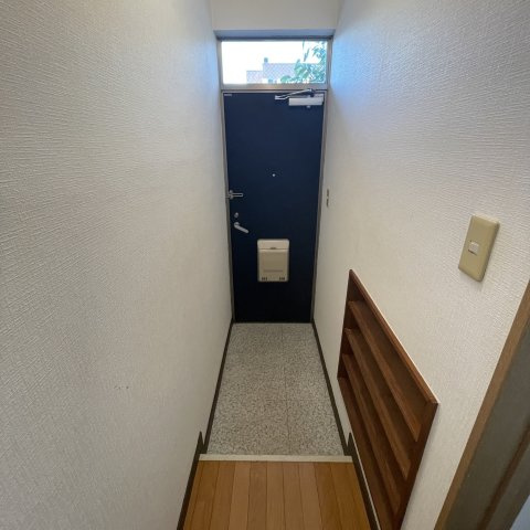 ベルシーヌ中島の玄関