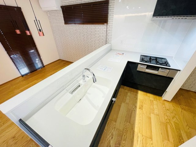 岡崎市上地6丁目　新築分譲住宅　全5棟　4号棟のキッチン|浄水器一体型水栓です。