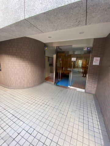 藤和薬院コープのエントランス