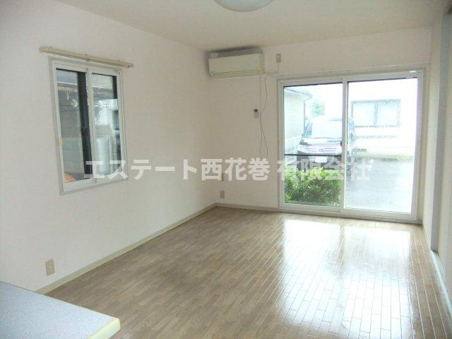 コート・ハイネスBの居間・リビング