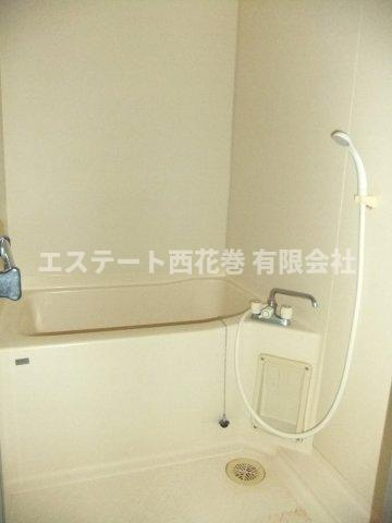 コート・ハイネスBの浴室